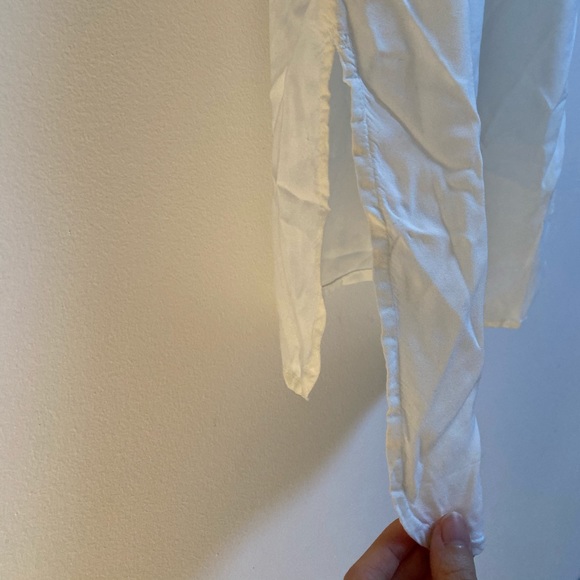 Hollister White Long Line Varsity Tee - Picture 5 of 5